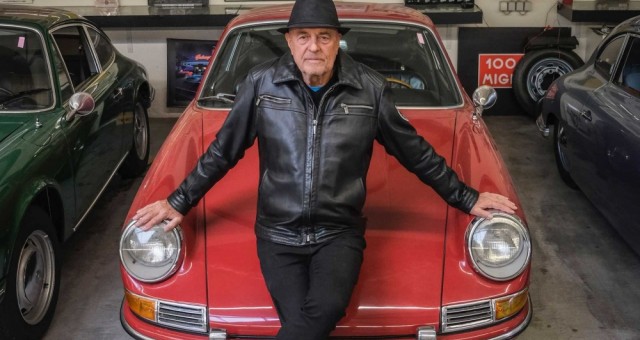 Cụ ông 80 tuổi 'chịu chơi' tậu Boxster Spyder, bộ sưu tập tròn 80 chiếc xe Porsche